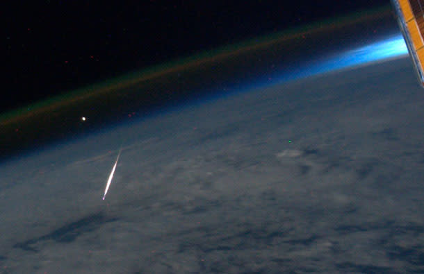 What A Falling Star Looks Like From Space Discover Magazine