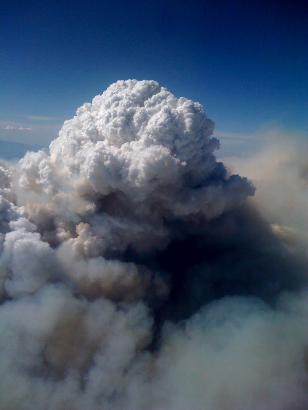 Pyrocumulus_Cloud_Station_Fire_08312009_Aerial_View.jpg