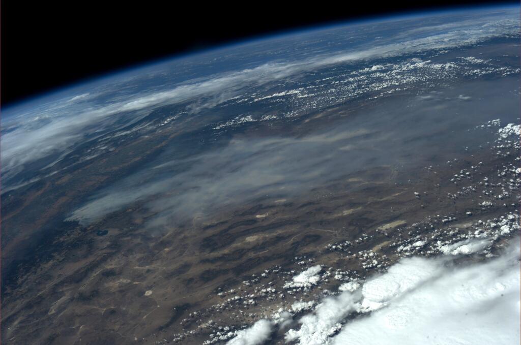 Rim-Fire-from-space-station.jpg