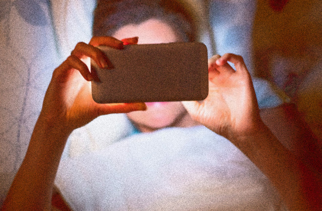 Smartphone in Bed - Getty