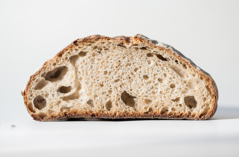What’s the Difference Between Sourdough Starter and Yeast? 