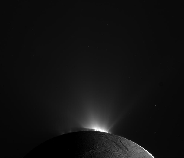 cassini_enceladus_curtain.jpg