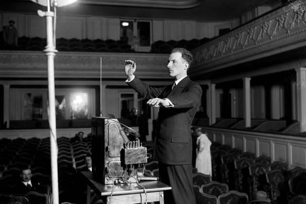The Things You Can Actually Do With a Theremin