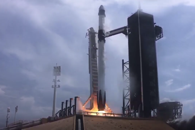 In Historic First Spacex Successfully Launches Nasa Astronauts Into Space Discover Magazine