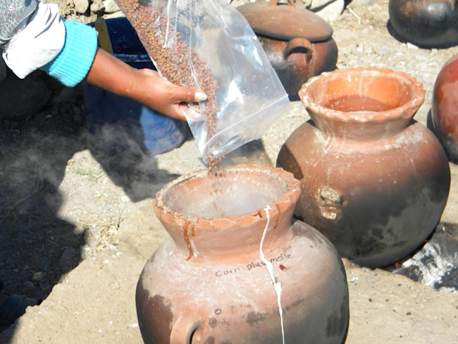Brewing_Chicha_Cerro_Baul_CreditFieldMuseum-e1556572954621.jpg