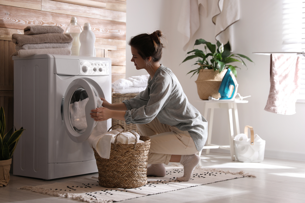 cara menghemat listrik dengan mengurangi pemakaian mesin cuci
