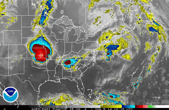 Central U S Battered By Beastly Cluster Of Thunderstorms 5 500 Lightning Strikes In Half Hour Discover Magazine Lightning Deaths Map 2022