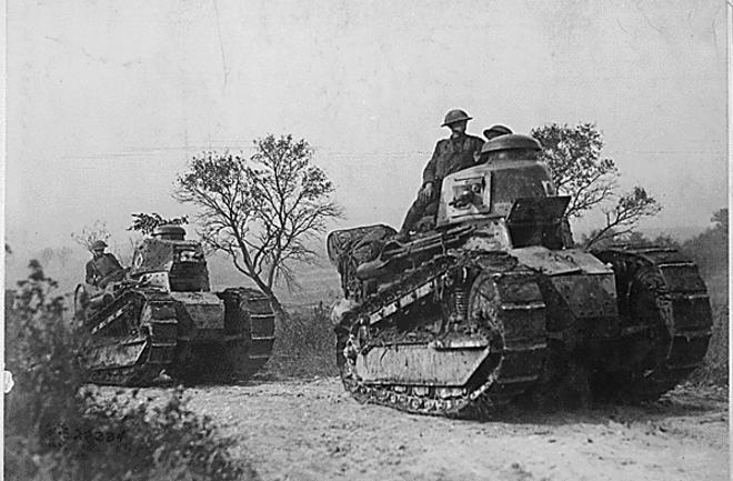 American-tanks-WWI.gif