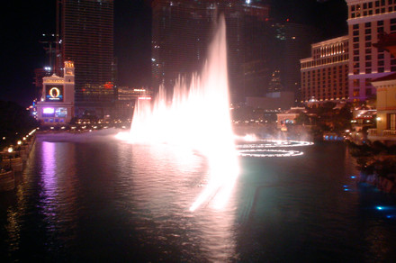 bellagio_fountains.jpg