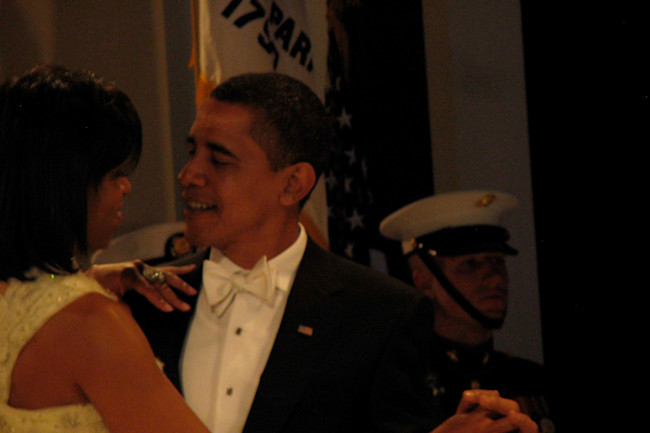 obamas_dance.jpg
