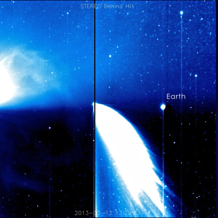Earth-and-Comet.jpg