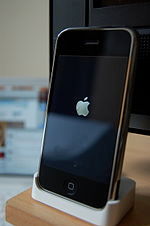 150px-Original_iPhone_docked.jpg