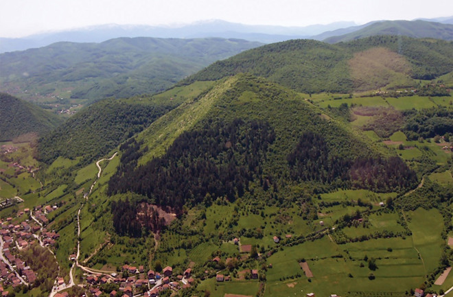 Bosnian pyramids debunked