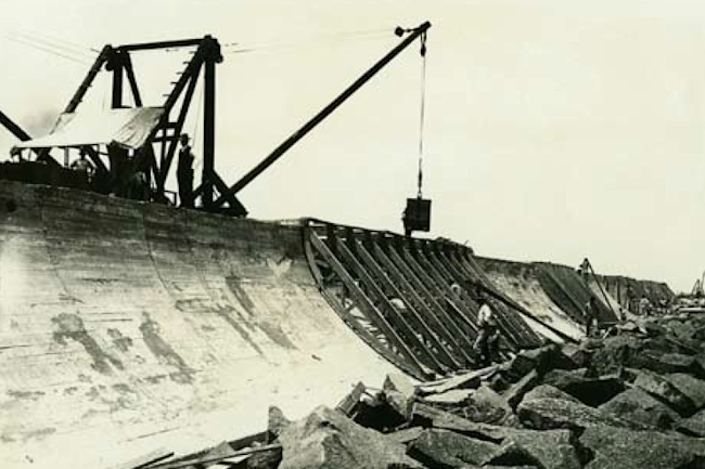 hurricane barrier wall galveston texas