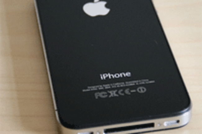 Steve Jobs: There's No iPhone "Antenna-Gate," But Here's a Free Case |  Discover Magazine