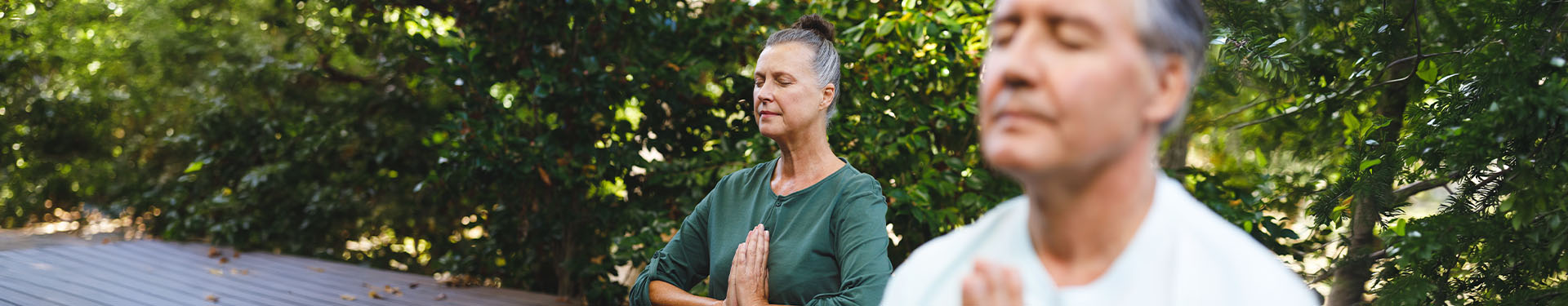 Beneficios de hacer yoga: 5 razones que te motivarán - TENA