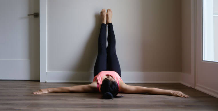 Las 12 mejores posiciones de yoga para dormir - TENA