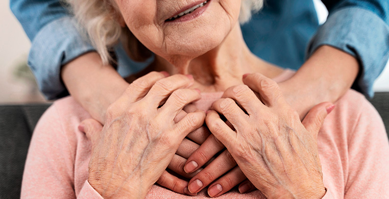 Manual de cuidado del adulto mayor: Consejos y tips