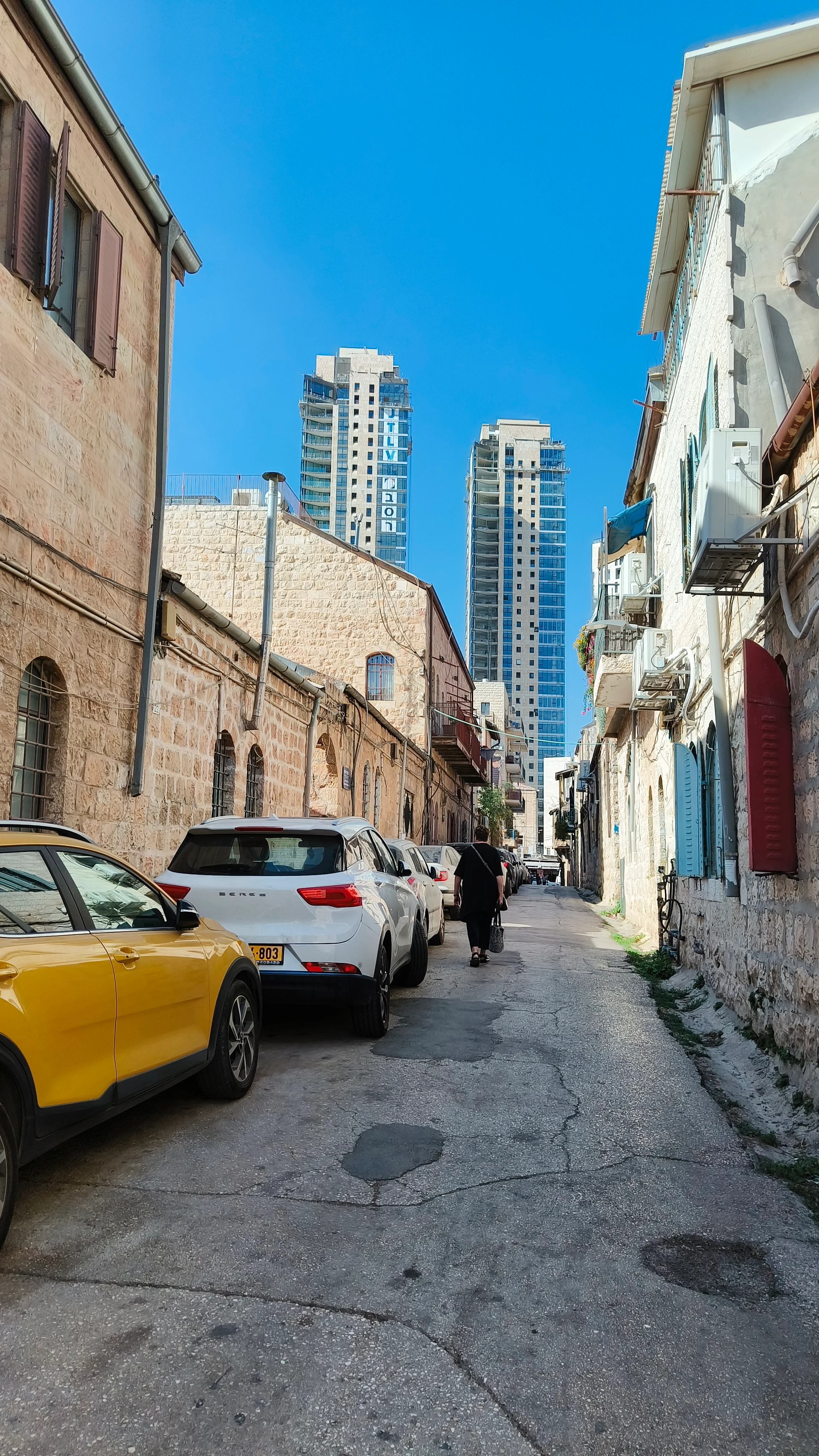 Jerusalem high rises seen from Nahlaot. Photo: Author.