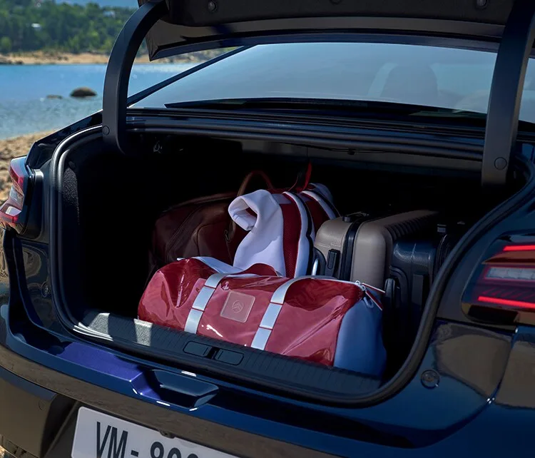 Source: https://www.citroen.se/content/dam/citroen/master/b2c/models/new-c4-x-2024/exclusive-features/eC4X_C4X_features_01_750x642.jpg — citroen.se (Wismo, Swedish importer; cleared by Tord Overå 2026-10-05). Run: 2026-10-05