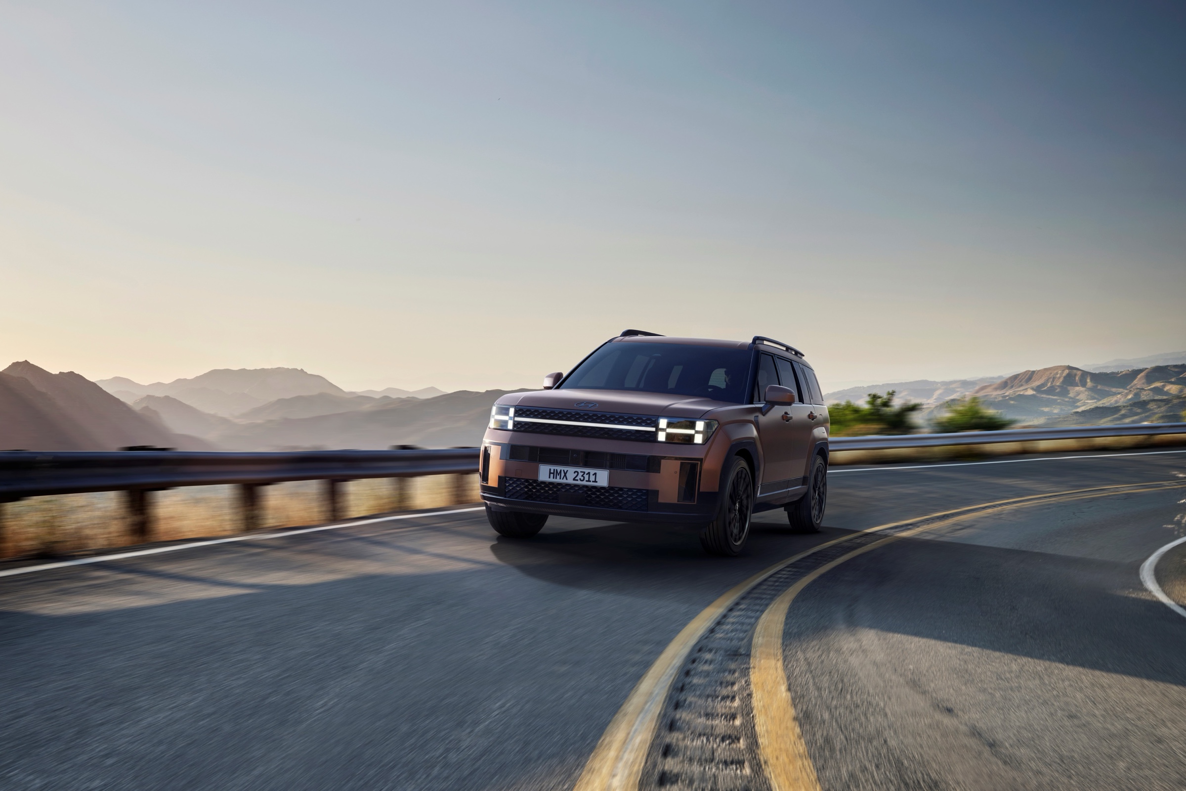 Source: https://www.mynewsdesk.com/se/hyundai/images/helt-nya-hyundai-santa-fe-2832243 — Hyundai Motor Sweden AB press image, credited "Av: Hyundai". Run: 2026-08-26