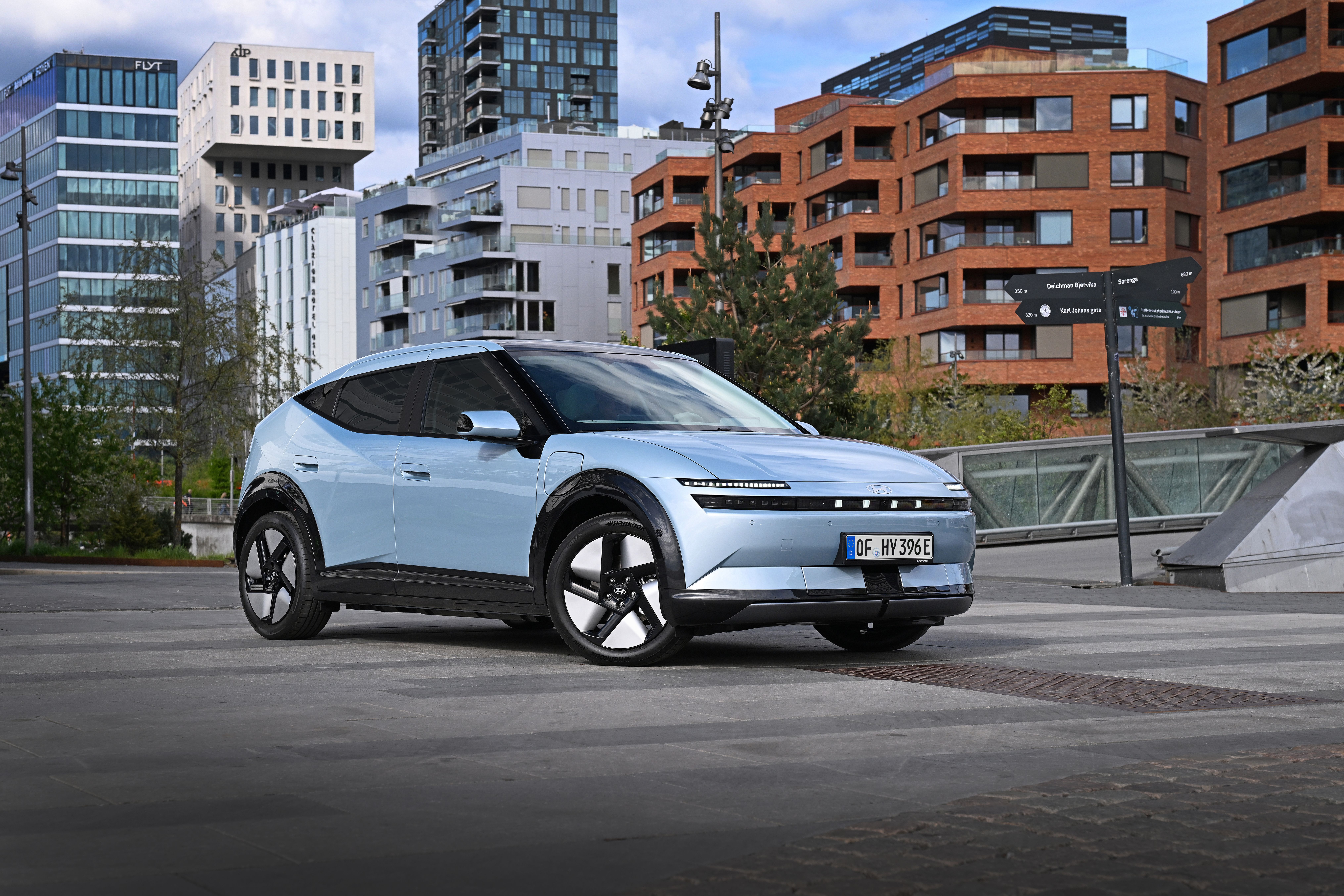 Hyundai IONIQ 3, exteriör 3/4 framifrån