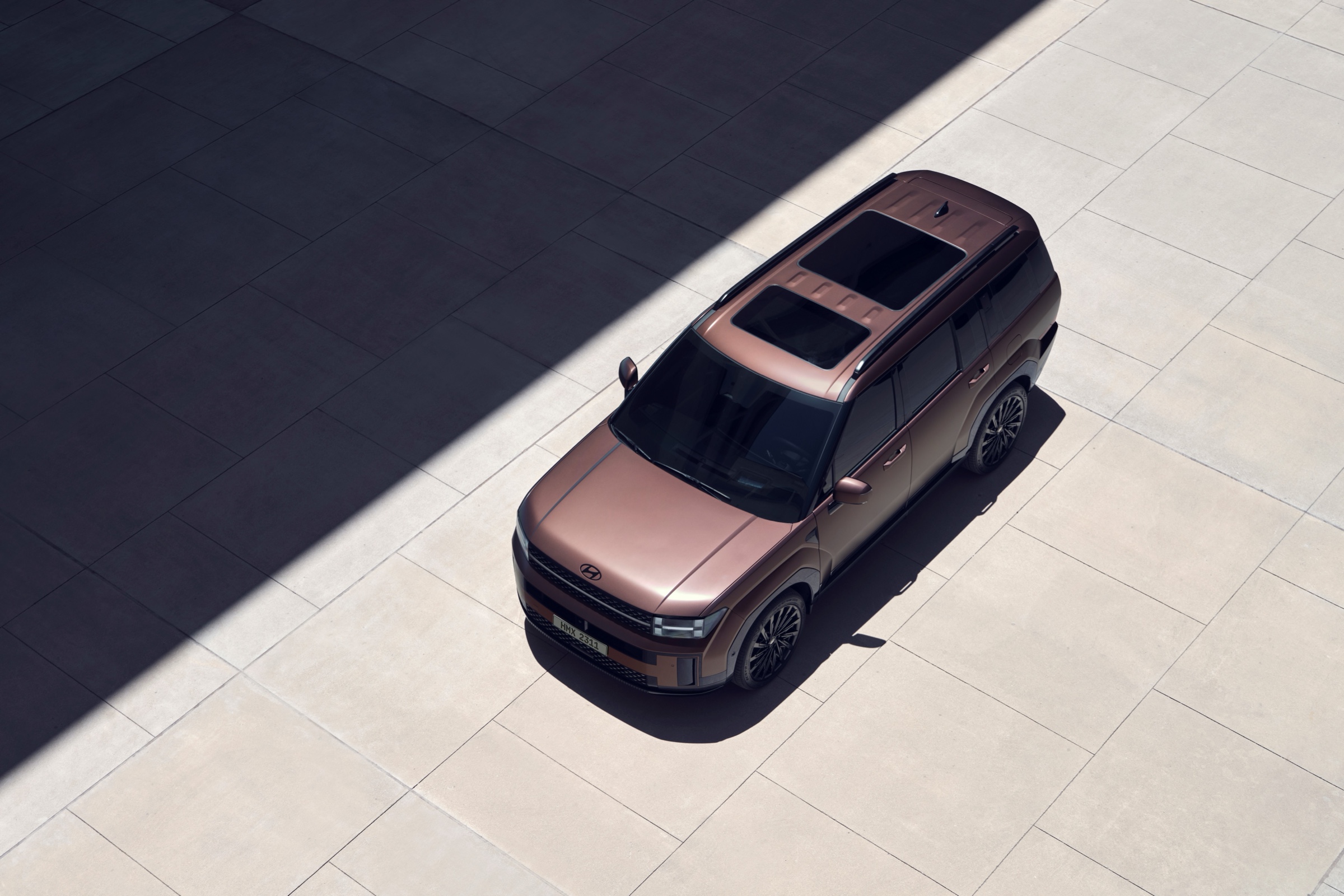 Source: https://www.mynewsdesk.com/se/hyundai/images/helt-nya-hyundai-santa-fe-2832247 — Hyundai Motor Sweden AB press image, credited "Av: Hyundai". Run: 2026-08-26