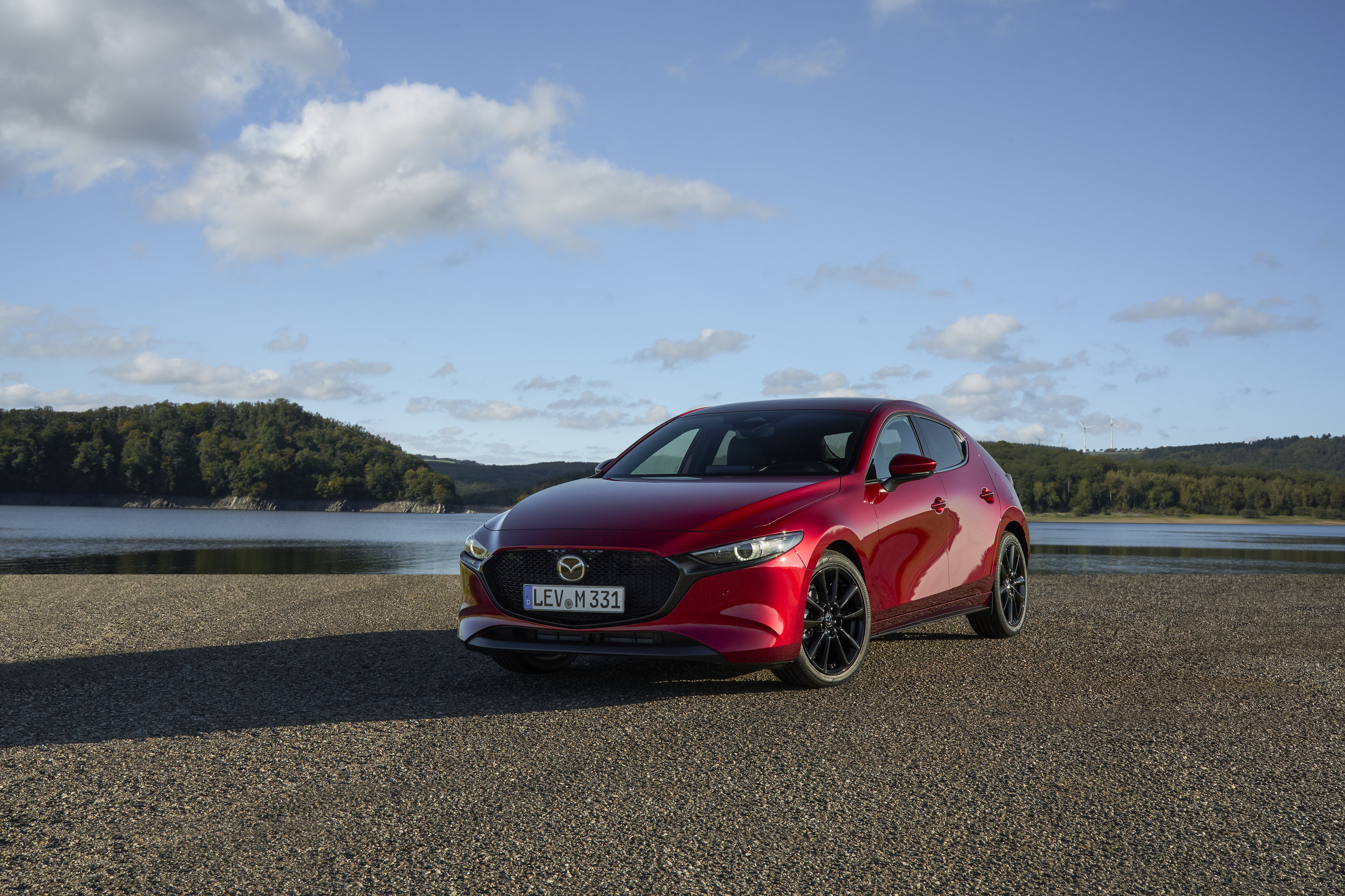Source: https://www.mazda-press.com/de/cars/mazda3/ — press image, editorial use. Run: 2026-08-24