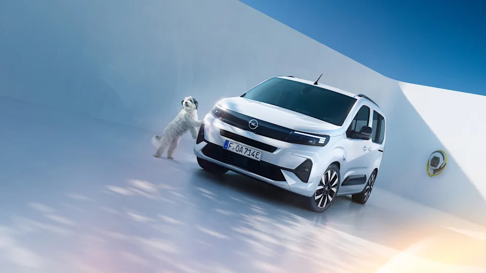Source: https://www.opel.se/content/dam/opel/master/vehicles/combo-life/my2400/combo-e-life/16x9/OPEL-COMBO-LIFE-MY2023-BEV-masthead-16x9.jpg — opel.se (Wismo, Swedish importer), team-cleared 2026-10-05. Run: 2026-10-07