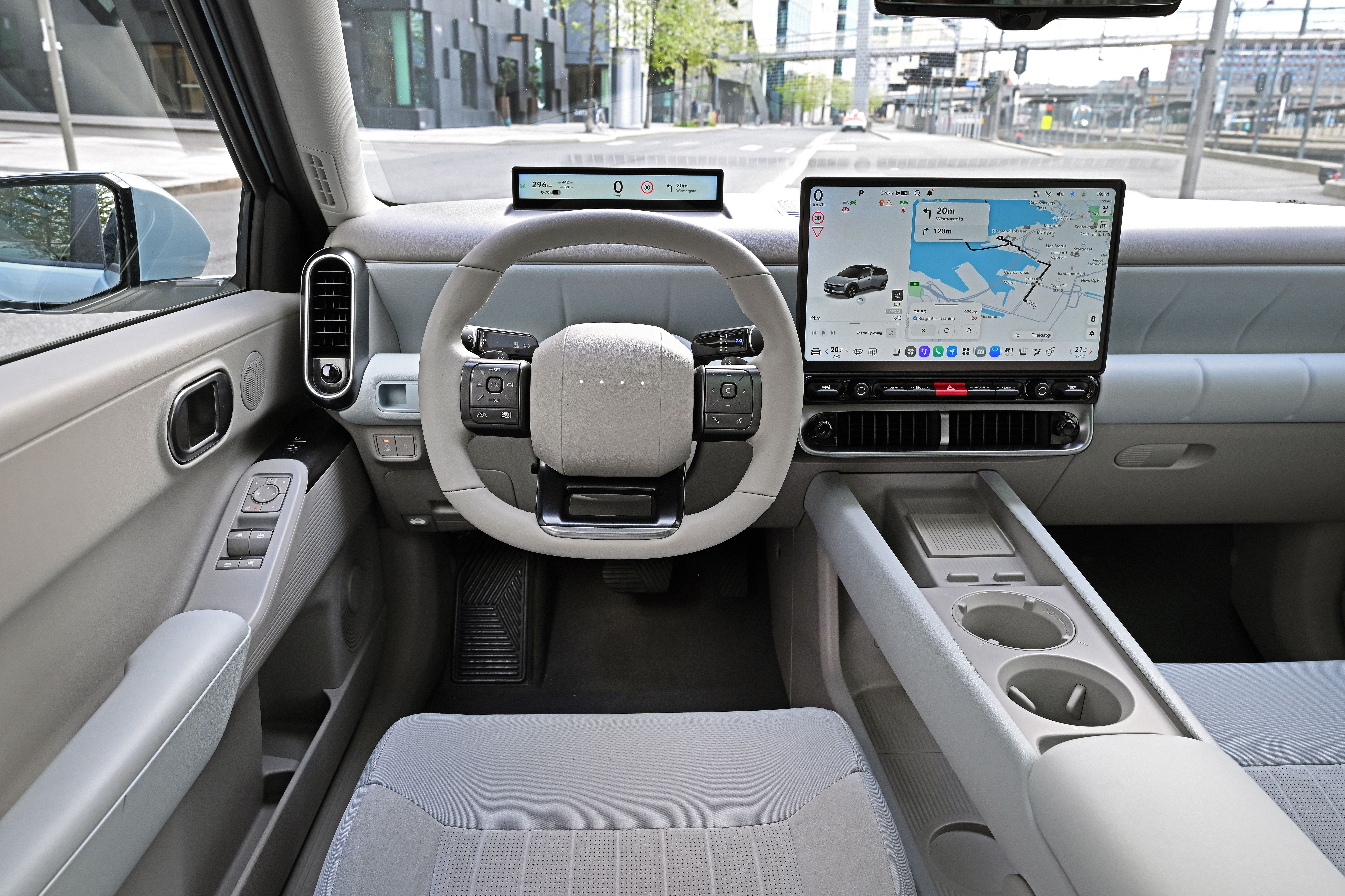 Hyundai IONIQ 3, interiör instrumentpanel