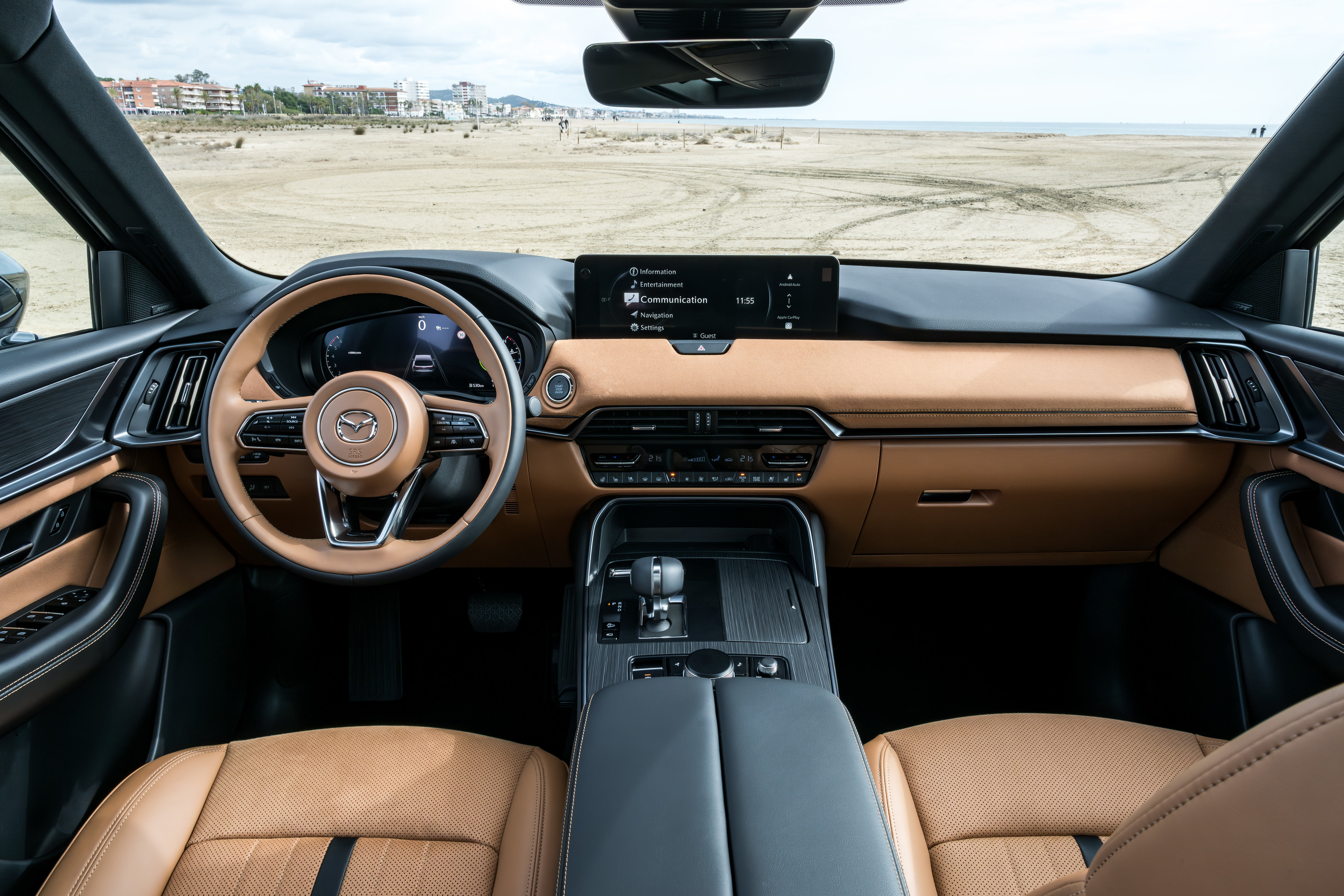 Source: https://www.mazda-press.com/de/cars/mazda-cx-80/ — press image, editorial use. Run: 2026-08-24