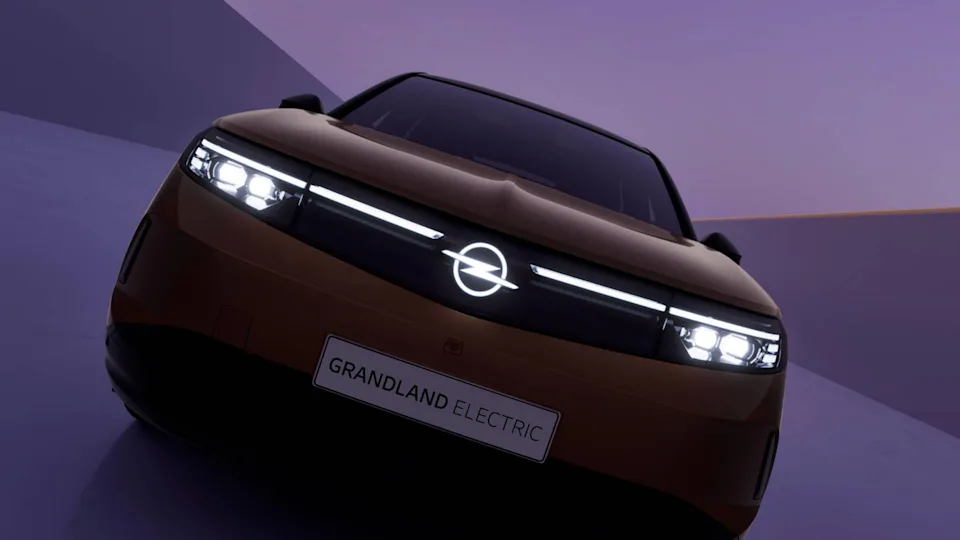 Source: https://assets.stellantis.com/is/image/stellantis/Opel_Grandland_Scrollytelling_desktop_108 — frame of the scrollytelling sequence embedded on opel.se/personbilar/grandland (Stellantis DAM; opel.se Wismo, team-cleared 2026-10-05). Run: 2026-10-07