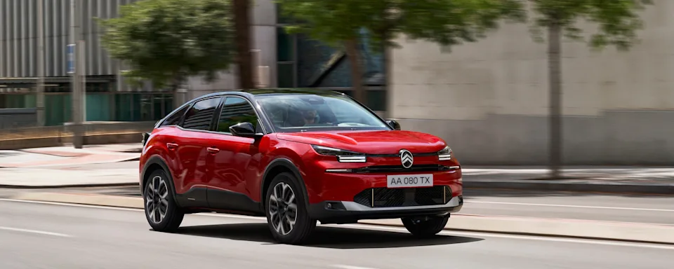 Source: https://www.citroen.se/content/dam/citroen/master/b2c/models/new-c4-2024/ice/C4_showroom_2880x1152.jpg — citroen.se (Wismo, Swedish importer; cleared by Tord Overå 2026-10-05), served as AVIF, converted to JPEG. Run: 2026-10-05