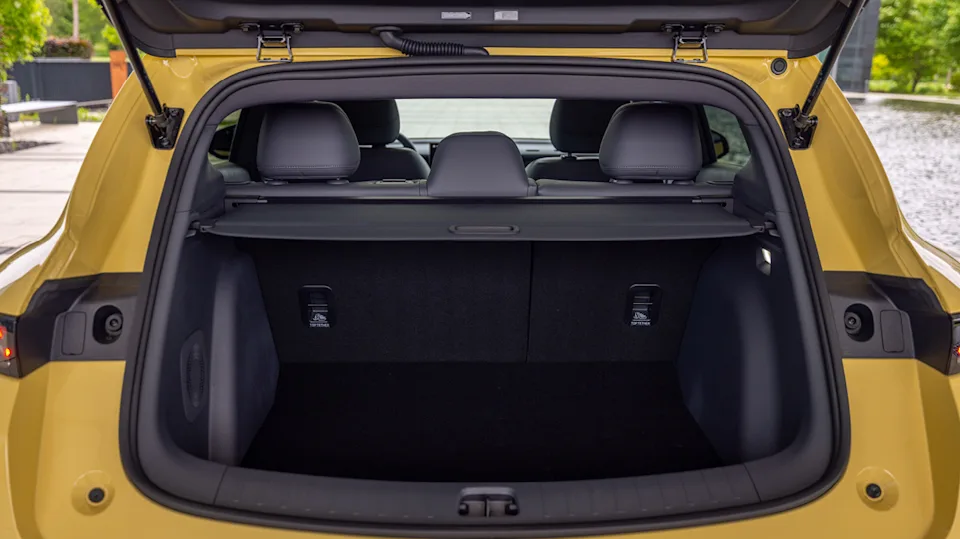 Source: https://www.leapmotor.se/wp-content/uploads/2026/08/nyhet_B05_1200x674_06.jpg — press image, editorial use. Run: 2026-09-25