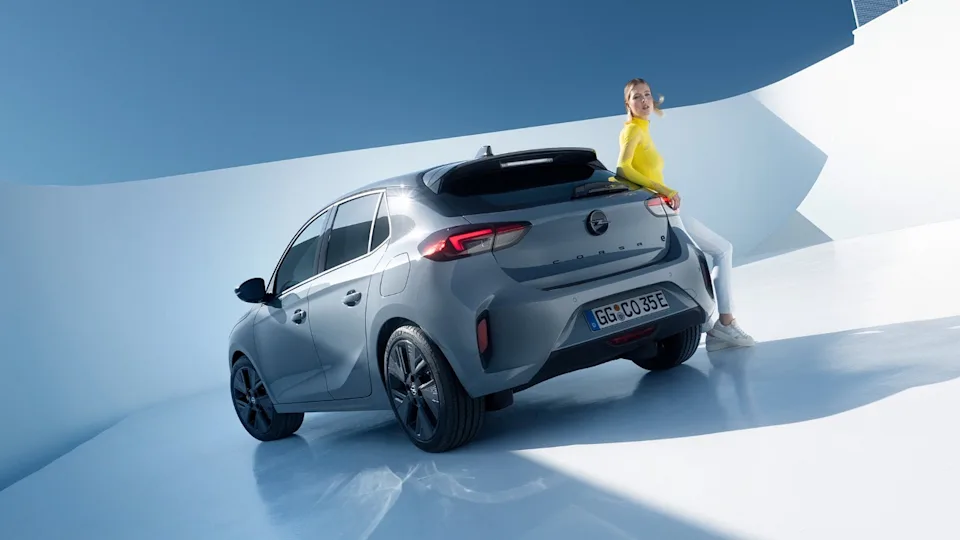 Source: https://www.opel.se/personbilar/corsa-e/oversikt/_jcr_content/pageContent/grid_builder_v2_8506/col1/grid_builder_v2/col1/tiled_gallery/item_1655292859986.coreimg.jpeg/1690196377749/opel-corsa-bev-exterior-rear-16x9-co23-e01-002.jpeg — opel.se (Wismo, Swedish importer), team-cleared 2026-10-05. Run: 2026-10-07