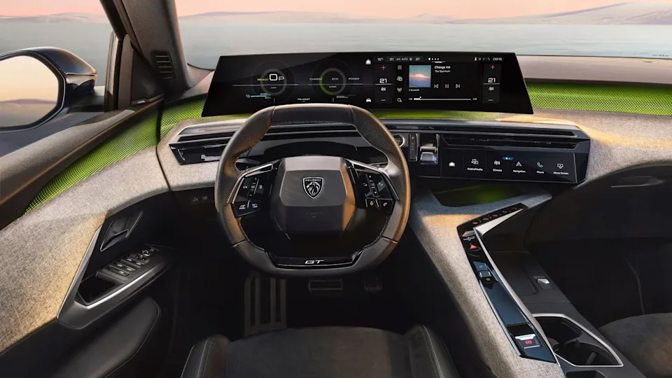 Source: https://www.peugeot.se/modeller/5008.html (gallery modal, PEUGEOT_E5008_Interiordesign2_D_2560x1440) — Peugeot Sverige brand site, OEM-owned. Run: 2026-10-21