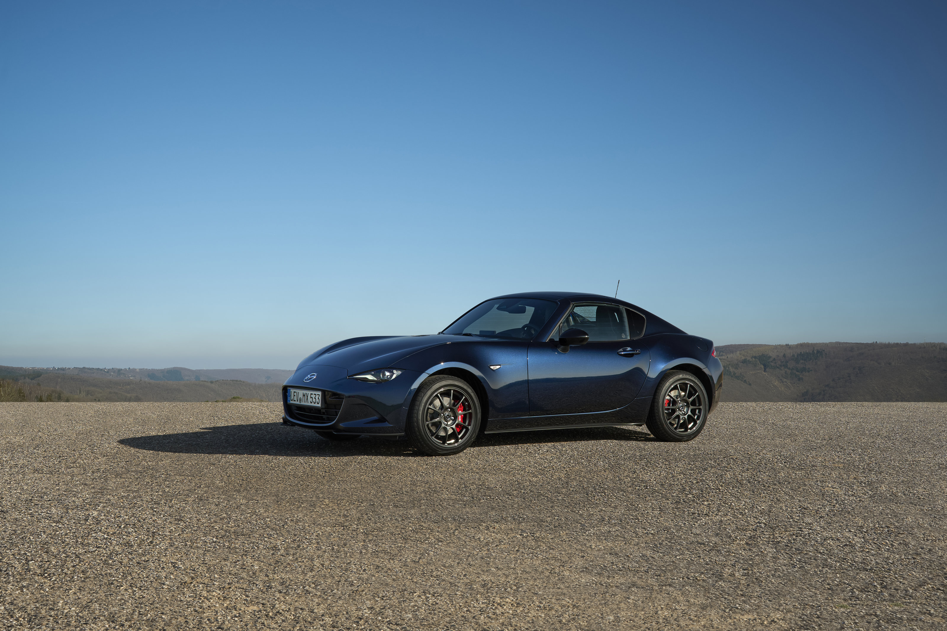 Source: https://de.mazda-press.com/cars/mazda-mx-5/ — press image, editorial use. Run: 2026-09-18
