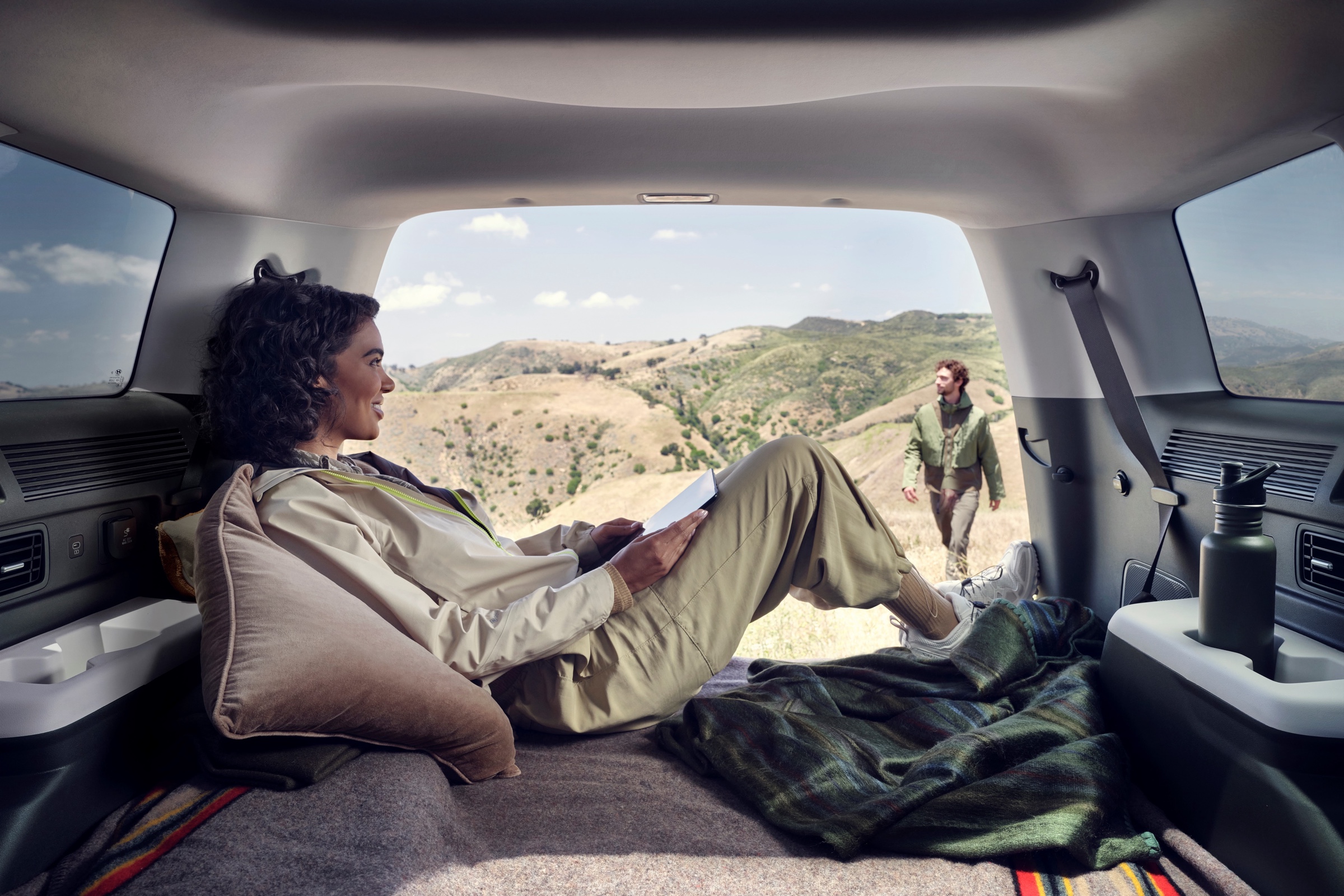 Source: https://www.mynewsdesk.com/se/hyundai/images/helt-nya-hyundai-santa-fe-2832250 — Hyundai Motor Sweden AB press image, credited "Av: Hyundai". Run: 2026-08-26
