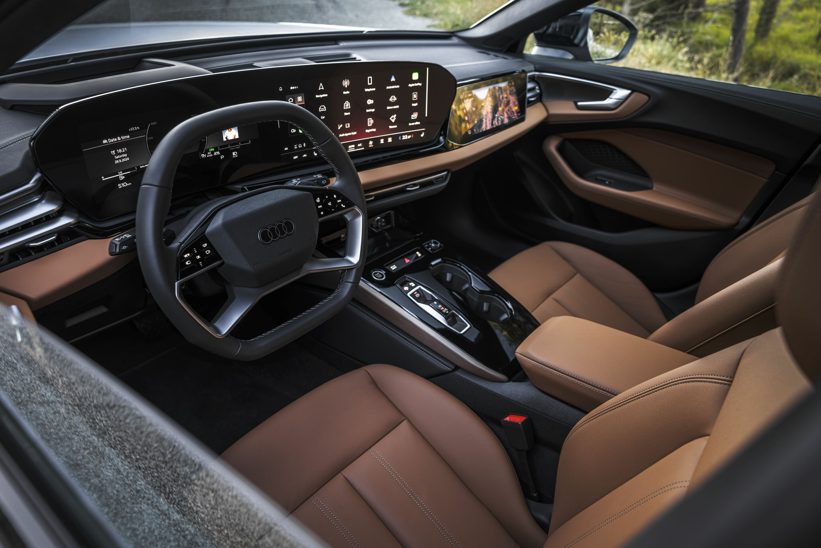 Audi A5 Avant, cockpit and dashboard, left-hand drive. Audi MediaCenter, editorial use.