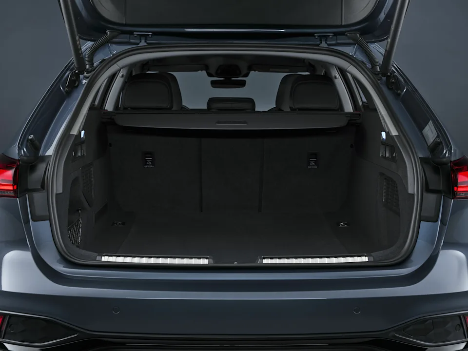 Audi A5 Avant, luggage compartment with rear seats upright. Audi MediaCenter, editorial use.