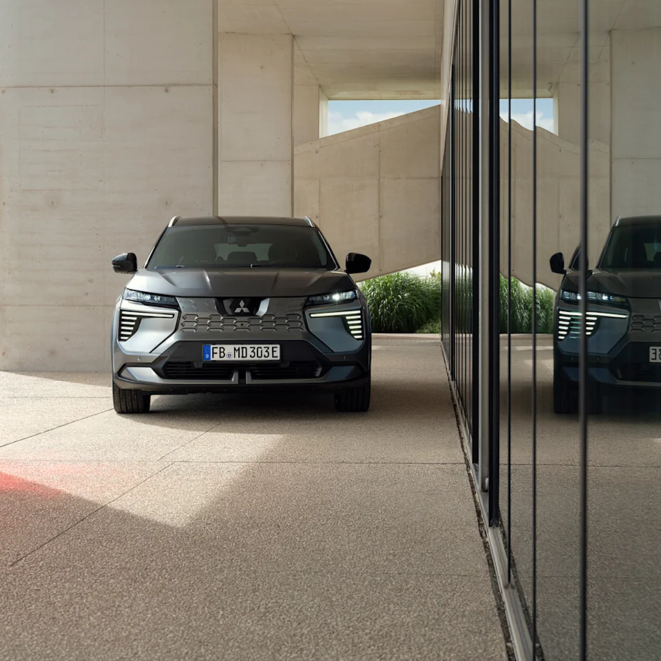 Source: https://www.mitsubishi-motors.se/wp-content/uploads/2026/04/26MY_ECLIPSE_CROSS_BEV_Exterior_1080x1080.jpg (Wismo, Swedish importer) — OEM image, editorial use. Run: 2026-10-06