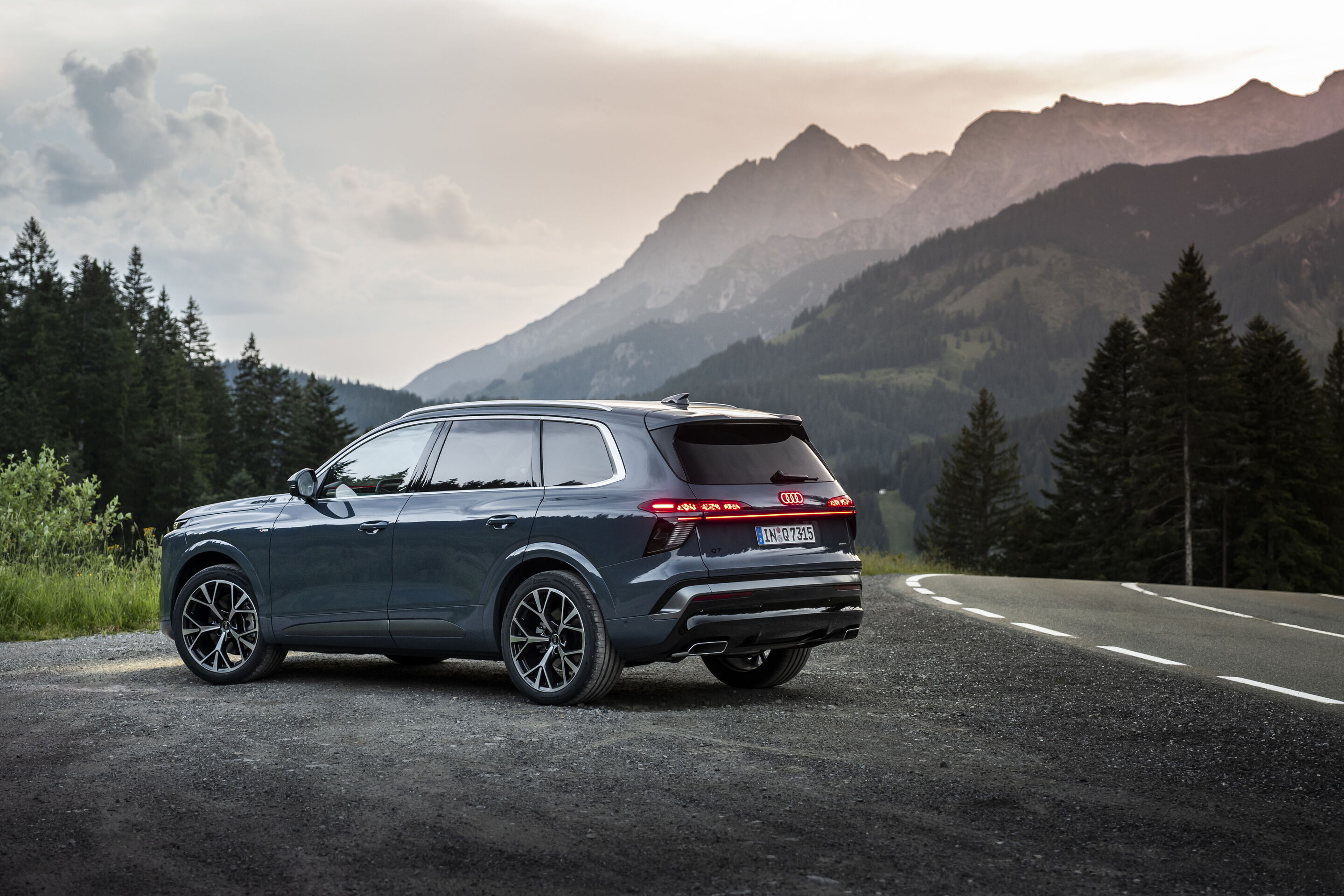 Audi Q7 (3rd gen, MY2027) rear three-quarter. Source: Audi MediaCenter A263568.