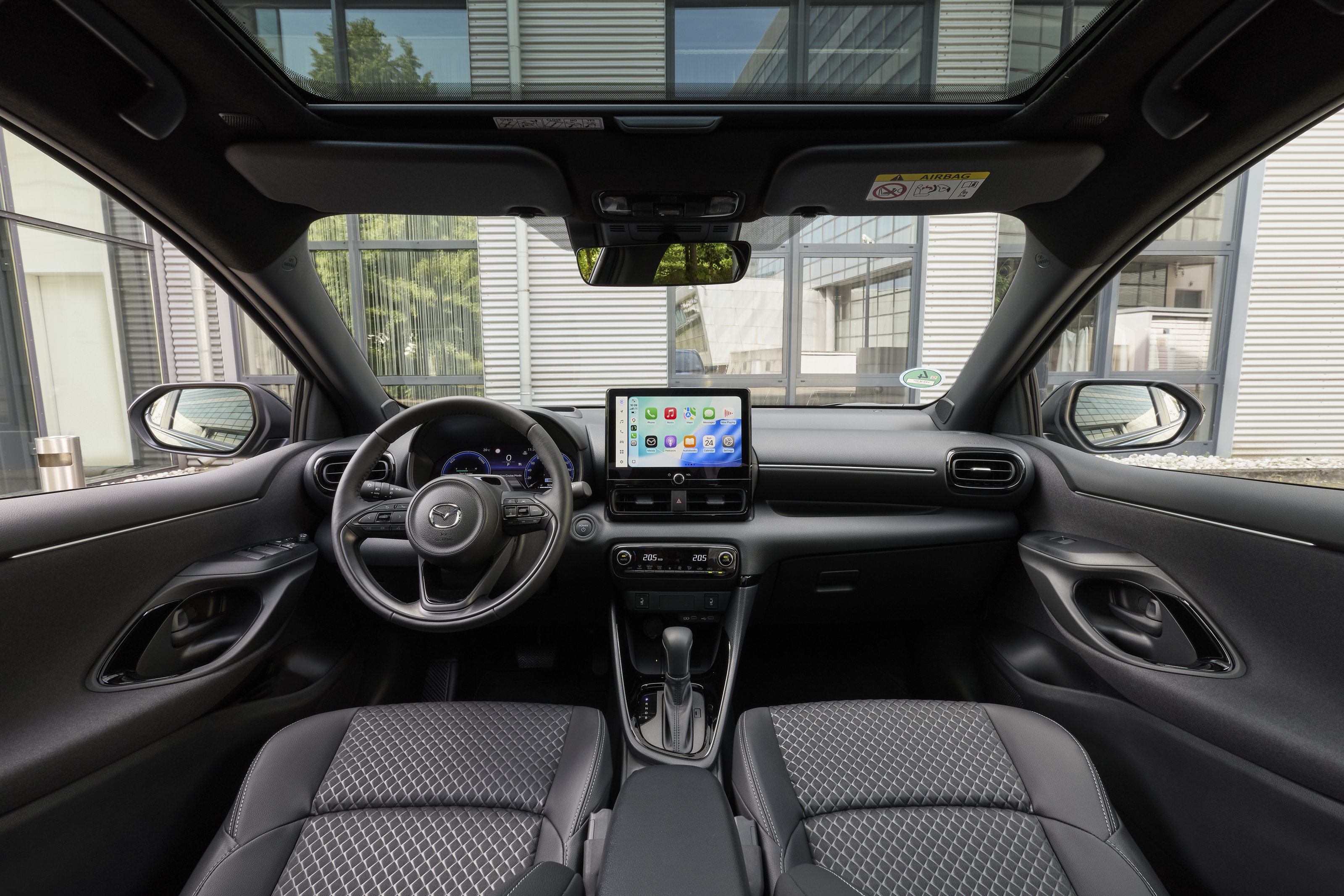 Source: https://www.mazda-press.com/de/cars/mazda2-hybrid/ — press image, editorial use. Run: 2026-08-24