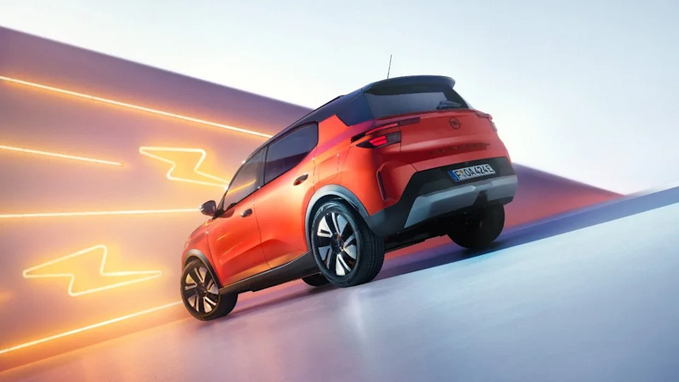Source: https://www.opel.se/personbilar/frontera/oversikt/_jcr_content/pageContent/grid_builder_v2_1010/col1/tiled_gallery_copy_c/item_1655213425562.coreimg.jpeg/1772631911101/opel-frontera-my2024-bev-exterior-gallery1-16x9%281%29.jpeg — opel.se (Wismo, Swedish importer), team-cleared 2026-10-05. Run: 2026-10-07