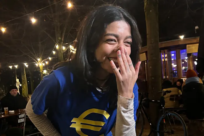  lowercase discourse w/ LazerGazer