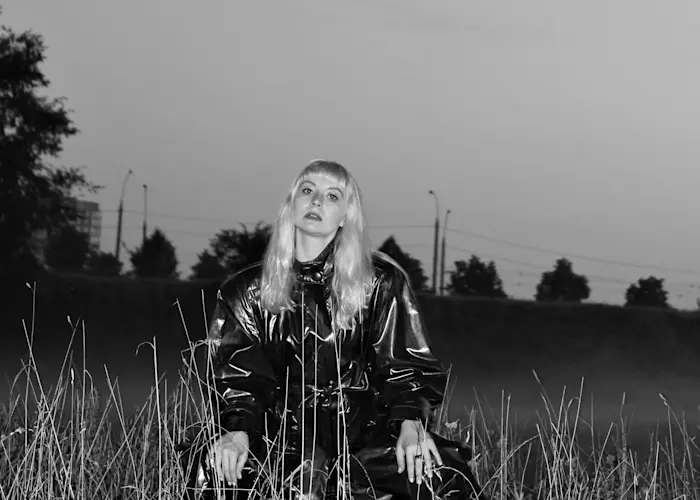 Outsiders: Abstrakce Records w/ Anneq