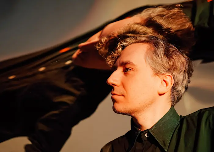 Outsiders: Foggy Hex w/ Inturist & Dima Midborn