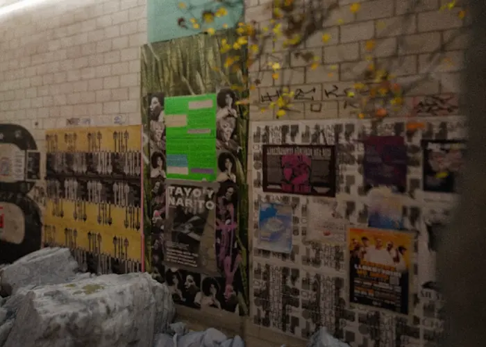 Outsiders: Zentralwäscherei w/ Bennett Andrea (live)