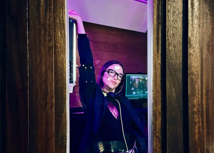 Think Outside The Kiosk w/ Christine Renée