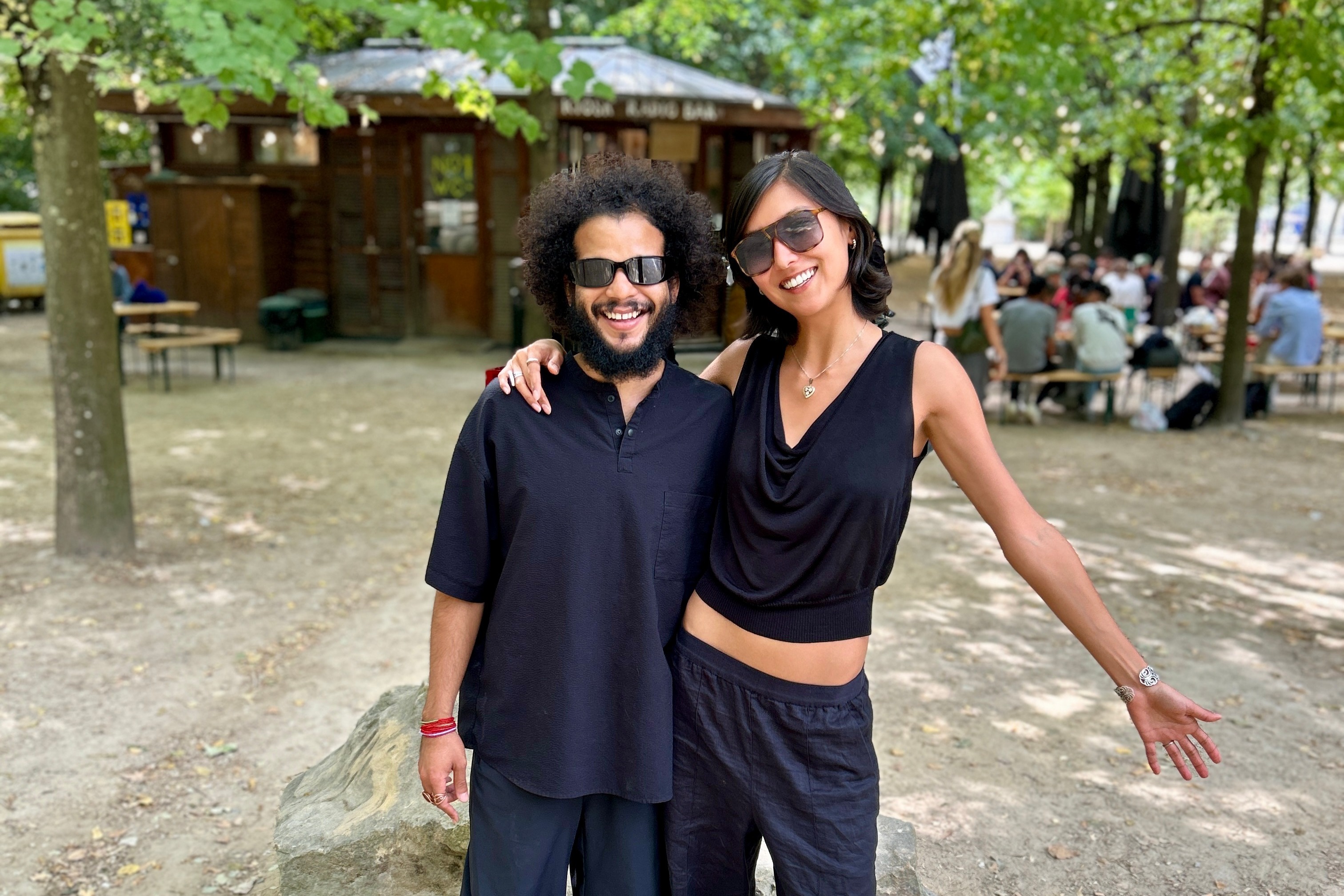 Paraisos Distantes w/ Aquiles Navarro & Zarina